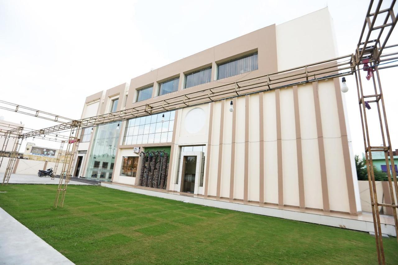 Hotel Oyo 48501 Dayal Regency Hapur Exterior foto