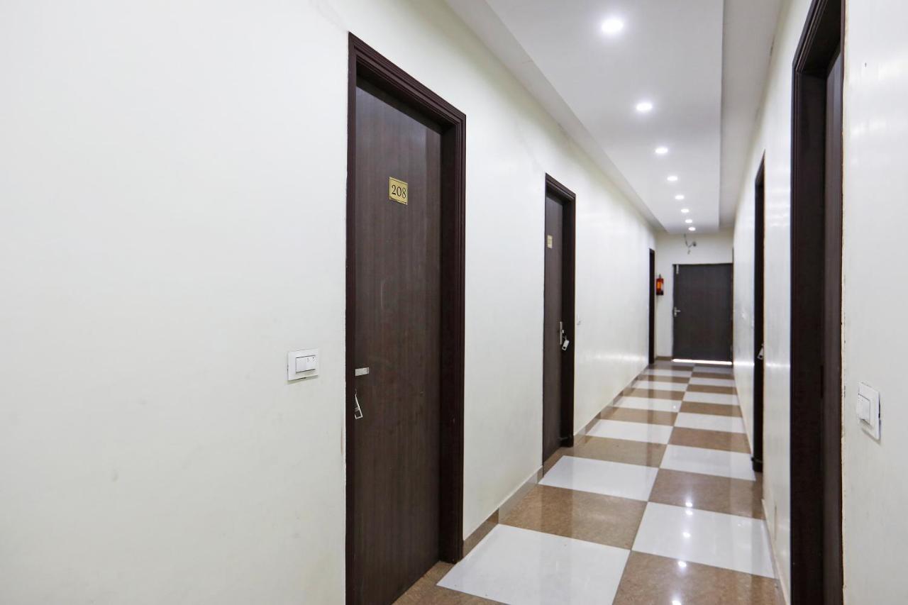 Hotel Oyo 48501 Dayal Regency Hapur Exterior foto