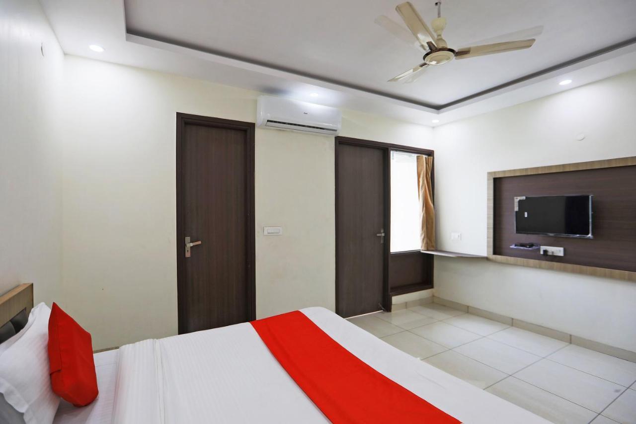 Hotel Oyo 48501 Dayal Regency Hapur Exterior foto