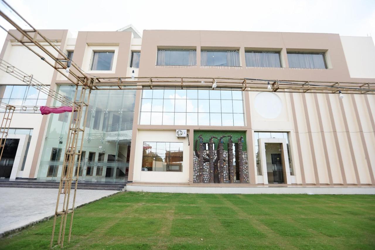 Hotel Oyo 48501 Dayal Regency Hapur Exterior foto
